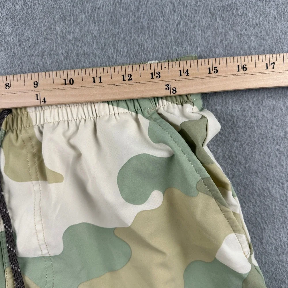 Columbia Shorts Mens S Green Camo PFG Backcast III Water Performance Casual